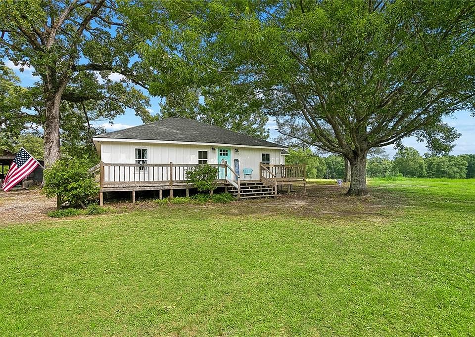 1st image of 77224 Hilburn Rd