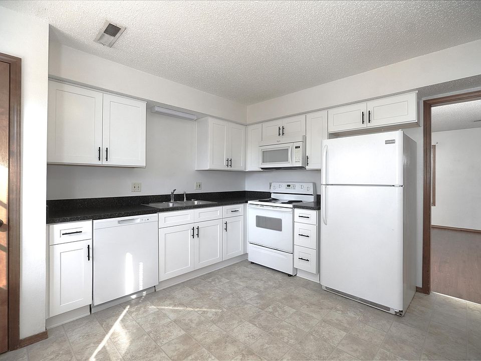 Main Street Townhomes 1207 B 1207 N Main St Nixa MO Zillow