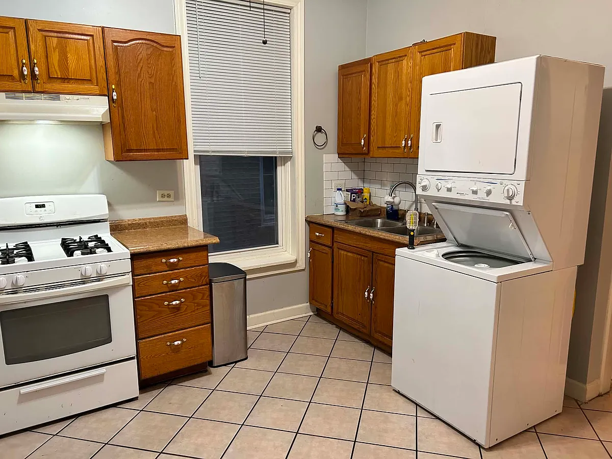 Building Photo - 1819 S California Ave #1