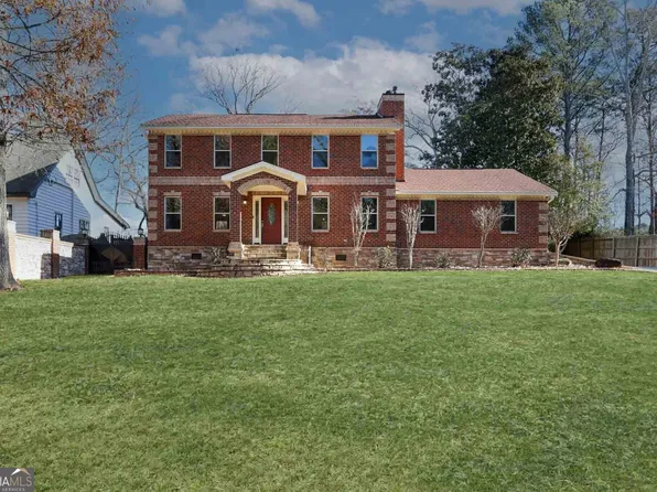 1371 Dogwood Ln, Tucker, GA 30084