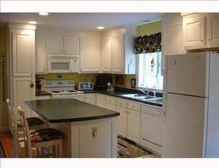 3rd image of 72 Stroudwater Pl