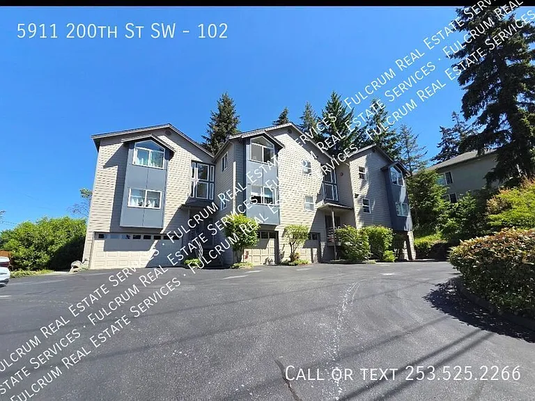 5911 200th St SW #102 — Photo 2
