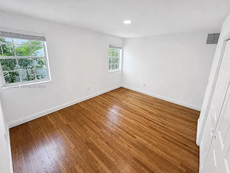 1561 West Ave #2 — Photo 20