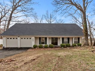 1494 Royal Springs Dr, Saint Louis, MO