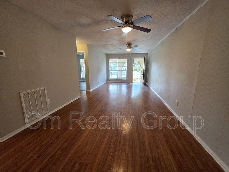 1st image of 12724 Shannon Hills Dr