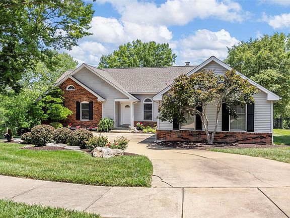 3rd image of 14710 Greenleaf Valley Dr