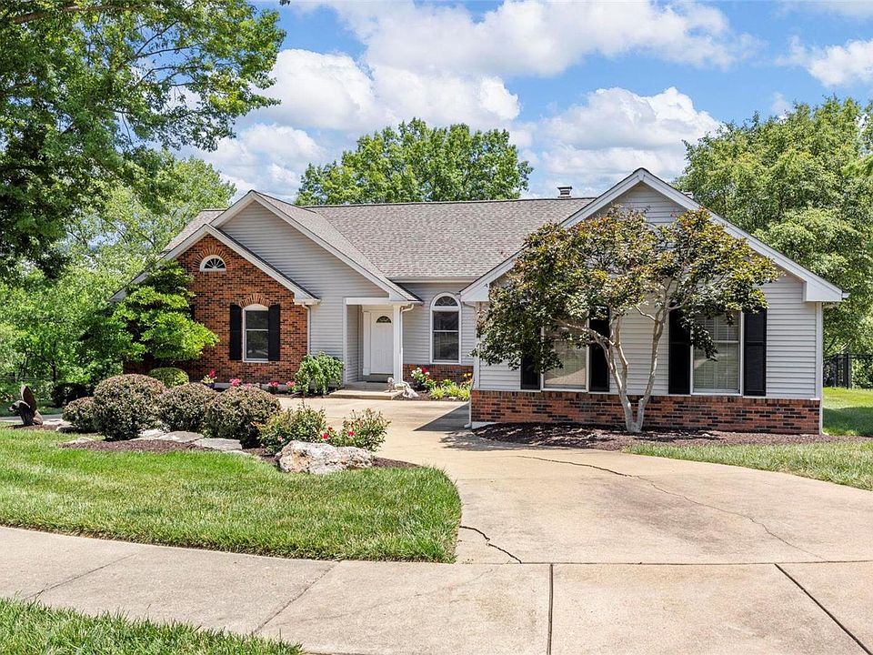 14710 Greenleaf Valley Dr, Chesterfield, MO 63017 Zillow