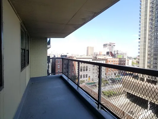 Rented by Sovereign Associates | media 22