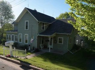 415 E 6th St, Neillsville, WI 54456