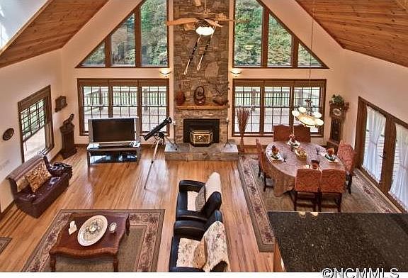 5th image of 433 Julia Ln