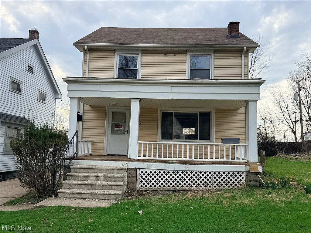 5328 Vine St photo 1