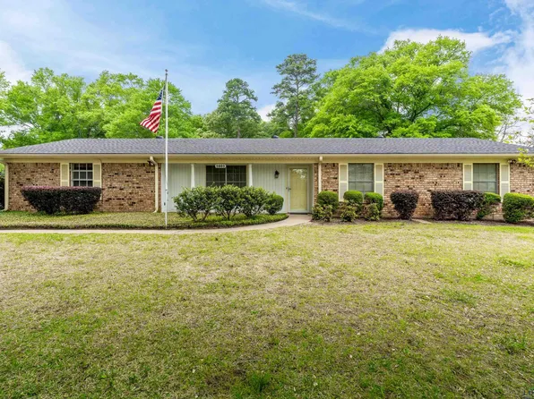 1601 Eden Dr, Longview, TX 75605