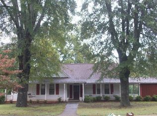 600 N Main St, Abbeville, SC 29620