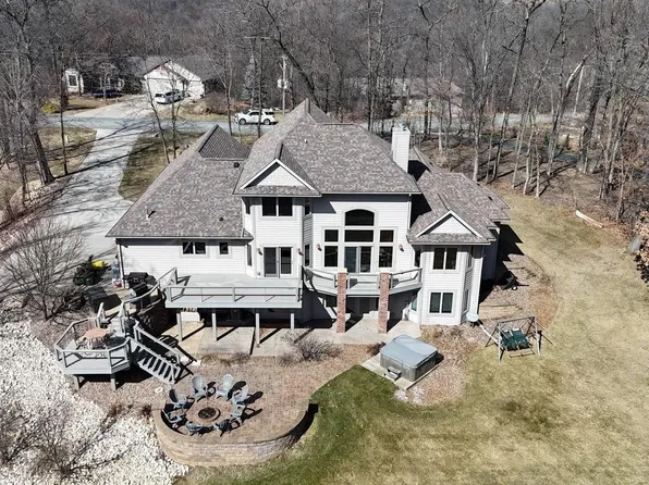 1785 Crescent Hills Dr, La Crescent, MN 55947