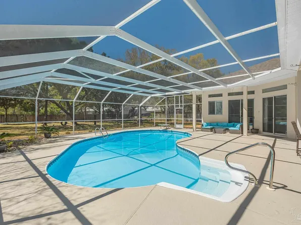 1071 Kelton Blvd, Gulf Breeze, FL 32563