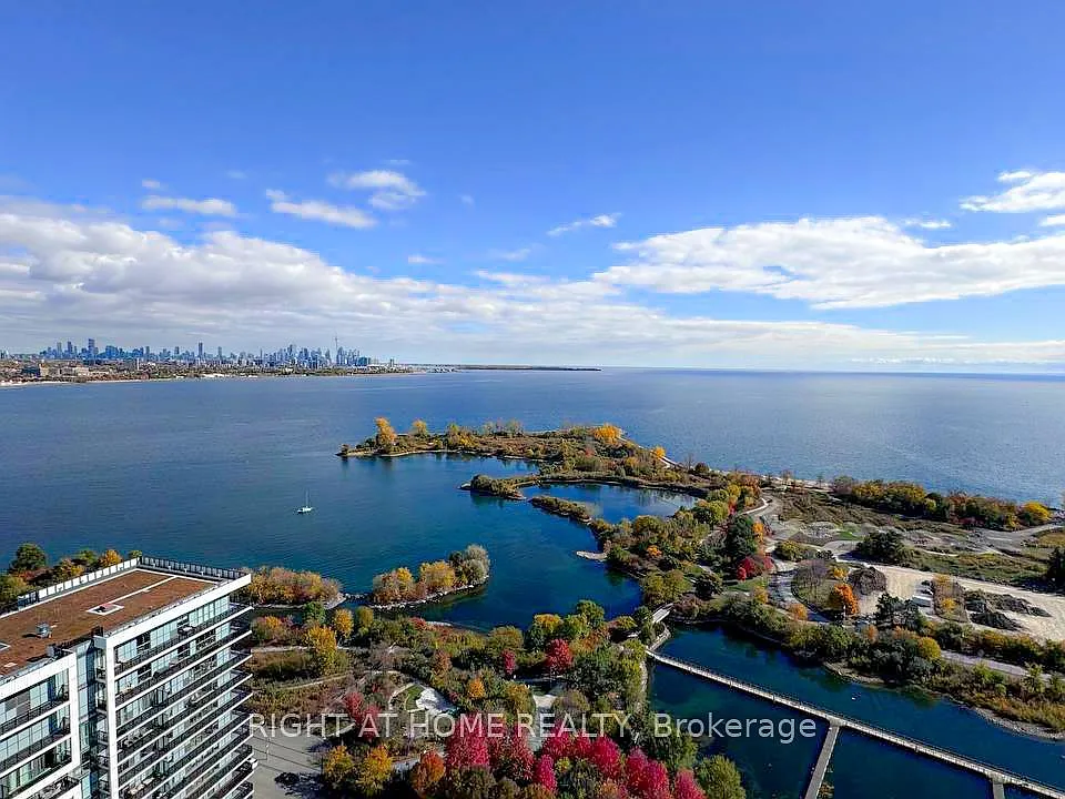 33 Shore Breeze Dr #2809