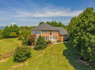 341 Sommersby Ln, Troutville, VA 24175