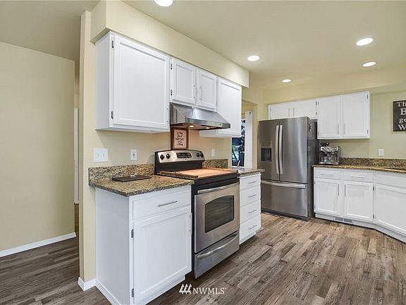 4th image of 5410 59th Pl NE
