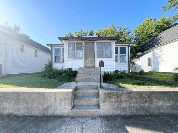1414 Wright St, Logansport, IN 46947