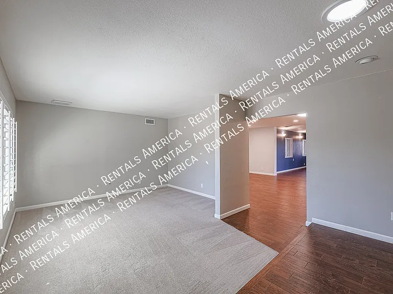 1360 W Esplanade St — Photo 2