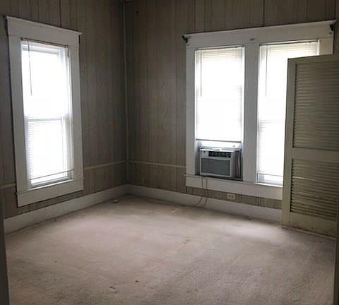 5th image of 221 N Waco St
