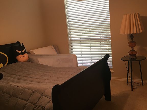 4th image of 6101 Castle Oaks