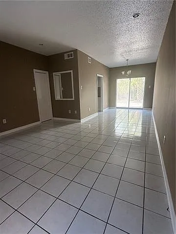 1014 Saint Julien Dr #C2 — Photo 10