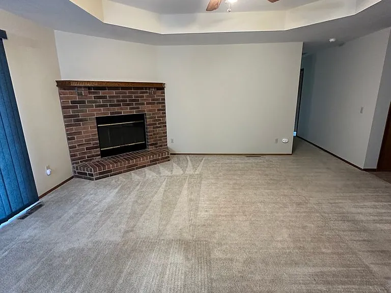 2765 E Verona St — Photo 5
