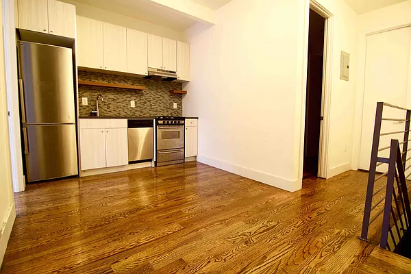 Rented by Nooklyn NYC LLC | media 27