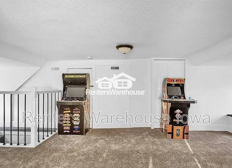 544 36th St #2 — Photo 13