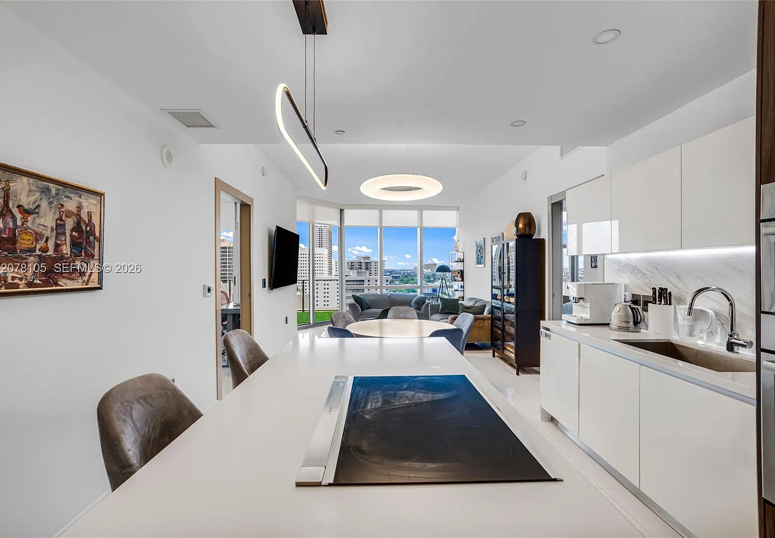 Paramount Miami Worldcent — Photo 1