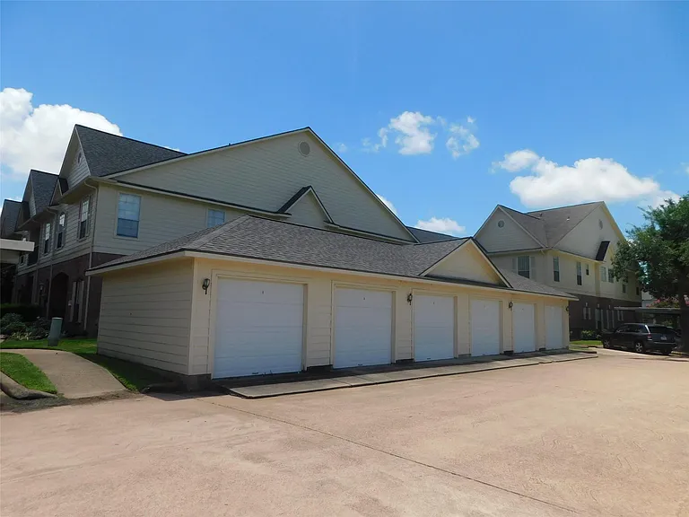 2710 Grants Lake Blvd #F4 — Photo 41