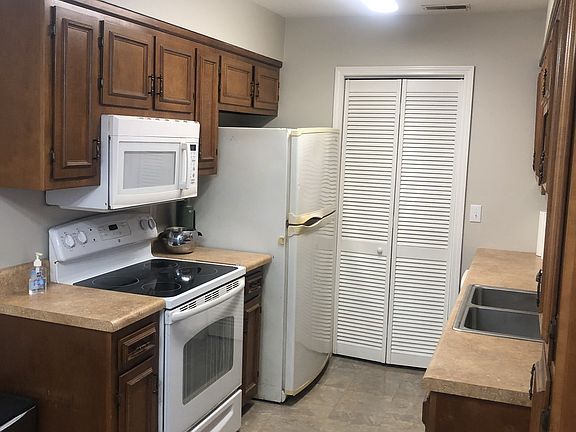 2nd image of 1002 E Northfield Blvd APT M102