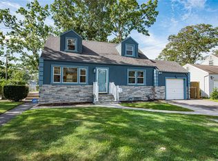 601 N Fulton Ave, Lindenhurst, NY 11757
