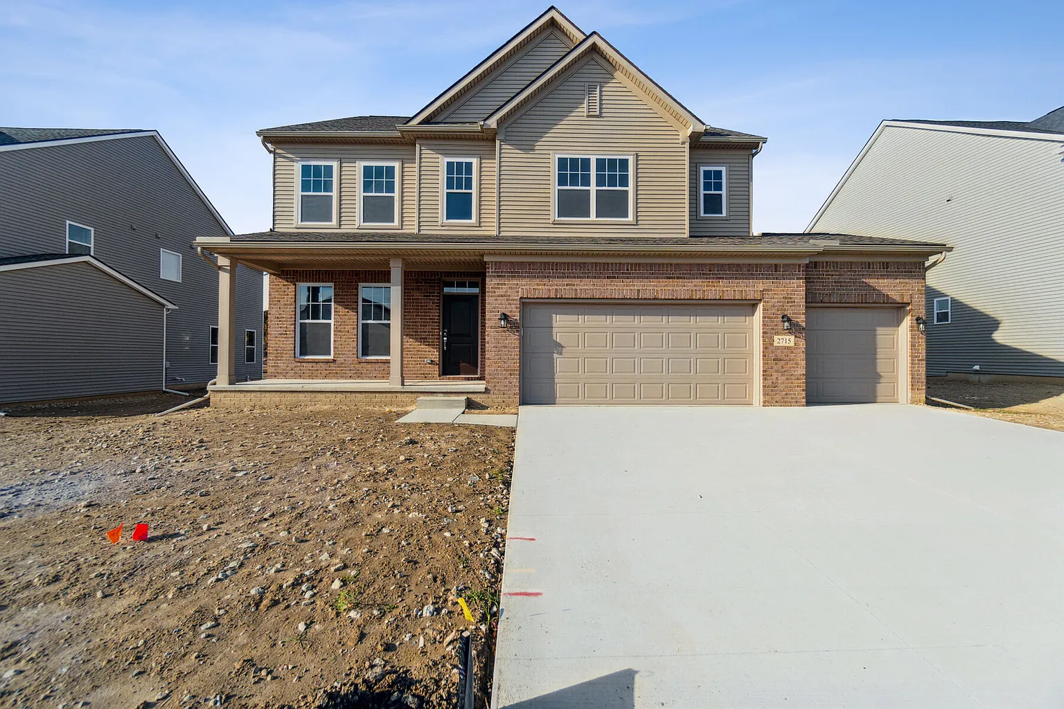 2715 Maize Loop photo 1
