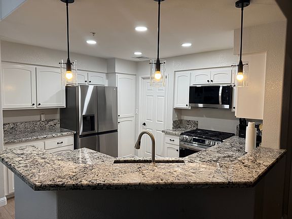 3rd image of 6624 Canterbury Dr Unit 103