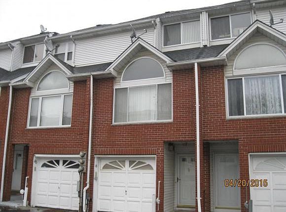 1st image of 43 Cranford Ct