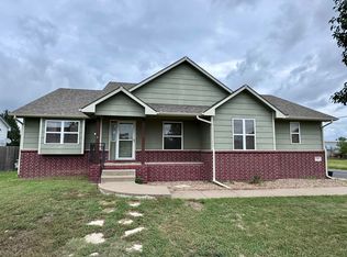 400 N Meadowlark Dr, El Dorado, KS 67042