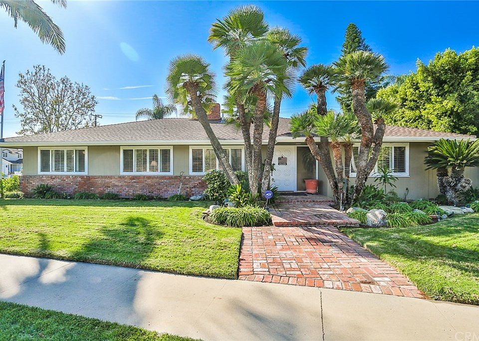 1st image of 2072 La Colina Dr