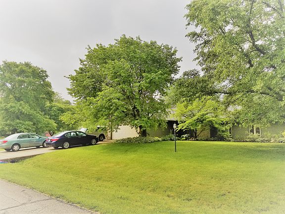 Front of house/parking for 6