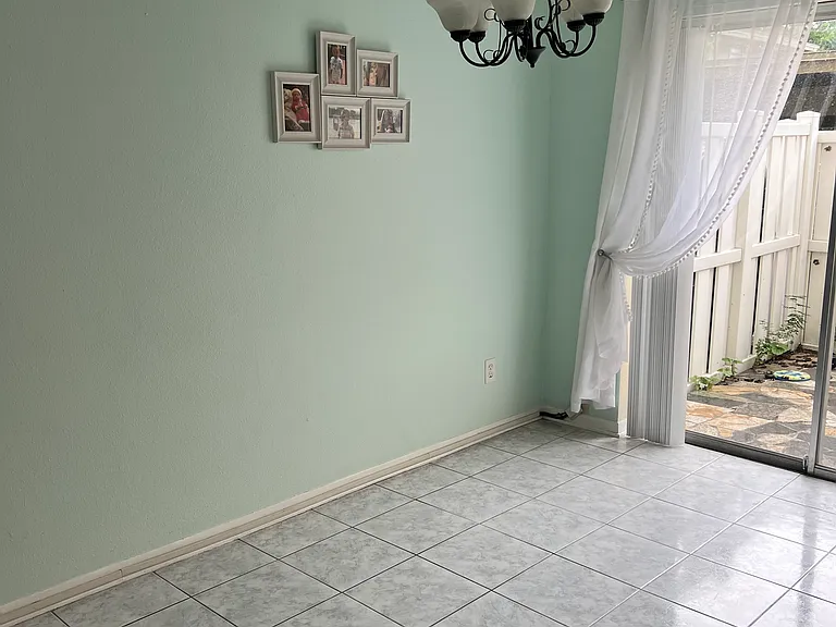7201 San Luis Ct — Photo 14
