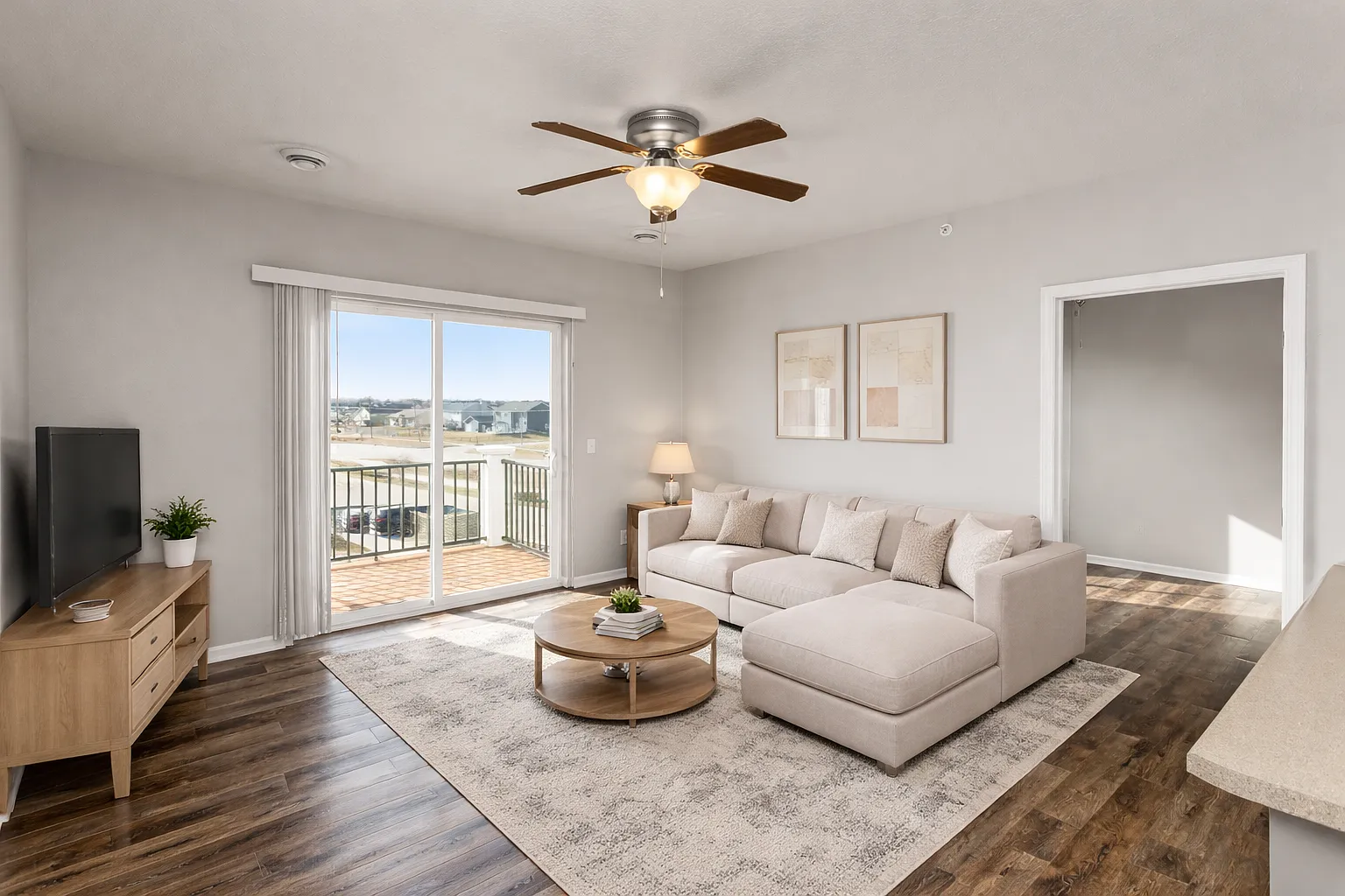 3 bed, 1150 sqft, $1,195 — Photo 1