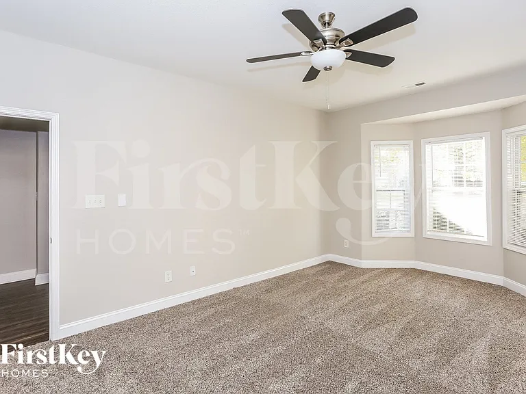 9633 Waltham Ct — Photo 8