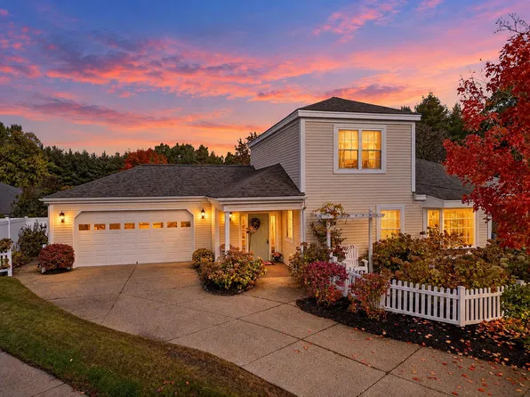5 Hammersmith Way, Bedford, NH 03110