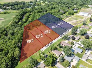 5 Marian Ln #1, Hudson, IA 50643