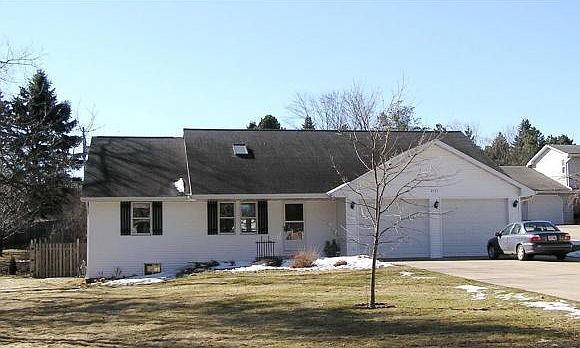 1st image of 2731 Oakwood Dr