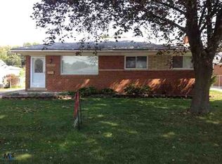 32840 N Norwood Dr, Warren, MI 48092