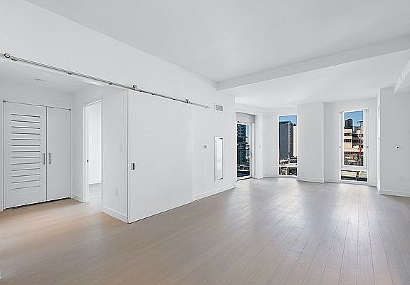 3rd image of 572 11th Ave APT 10E