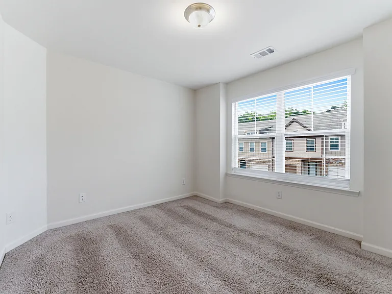 2717 Avanti Way — Photo 17