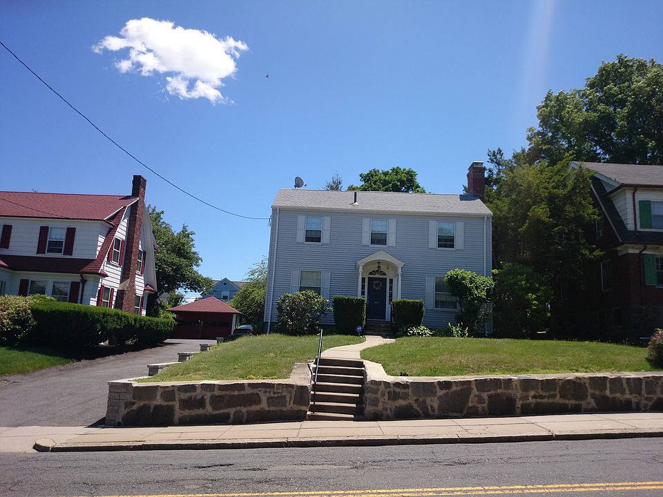 2nd image of 319 Ashmont St